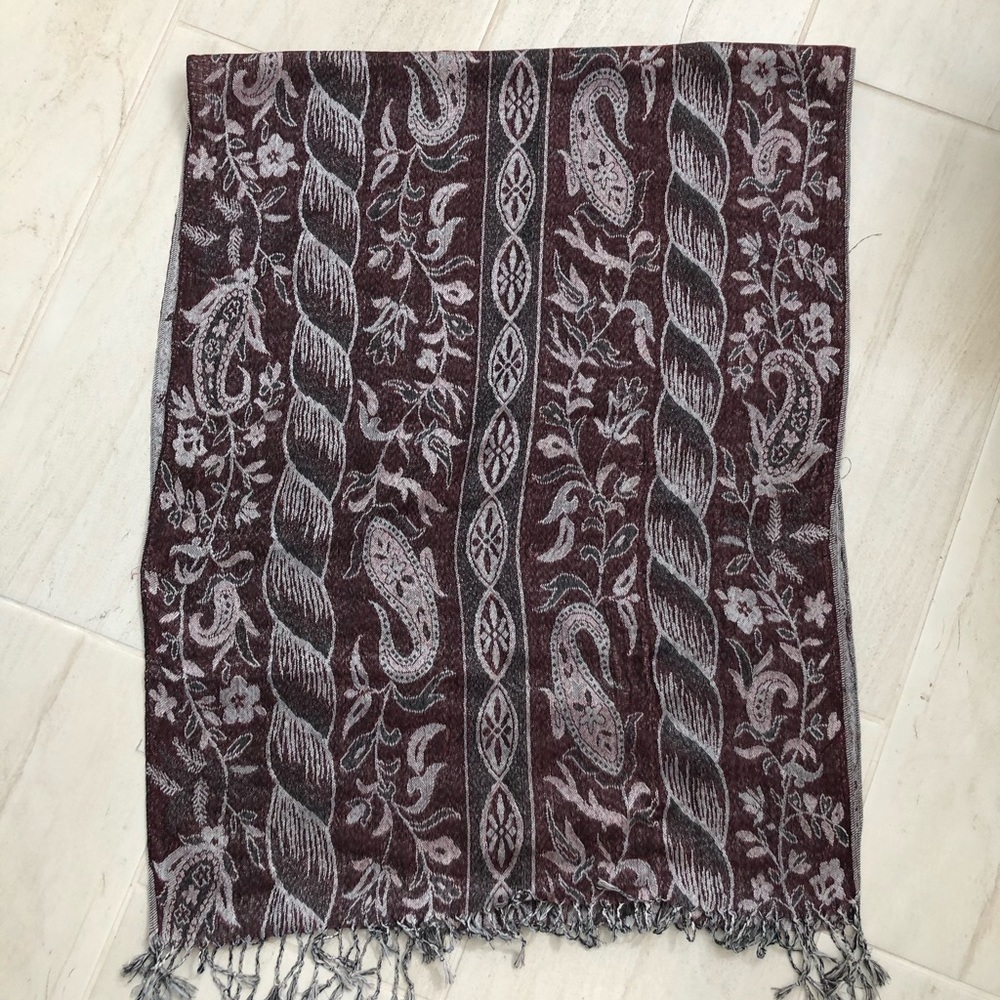 Reversible paisley print scarf grey burgundy